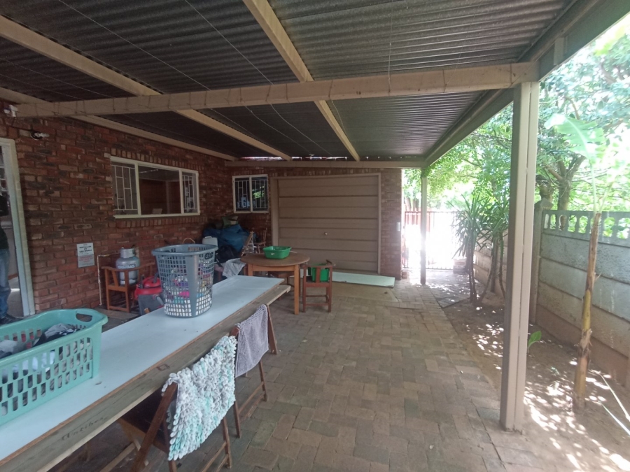 To Let 3 Bedroom Property for Rent in Kannoniers Park North West